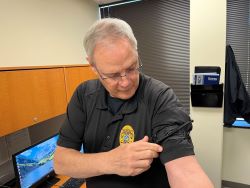  CMSPD Detective Wes Eubank demonstrates how to use a tourniquet